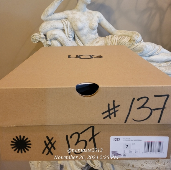 Ugg Classic Mini Mirror Ball Sequin Fur SN 1151291 Designer Winter Size 7 #137 - Picture 16 of 16